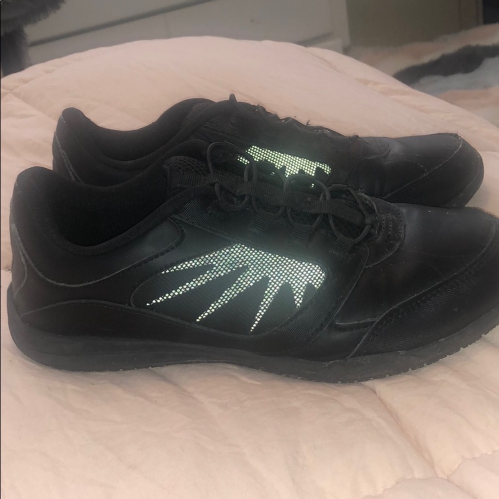 Work shoes